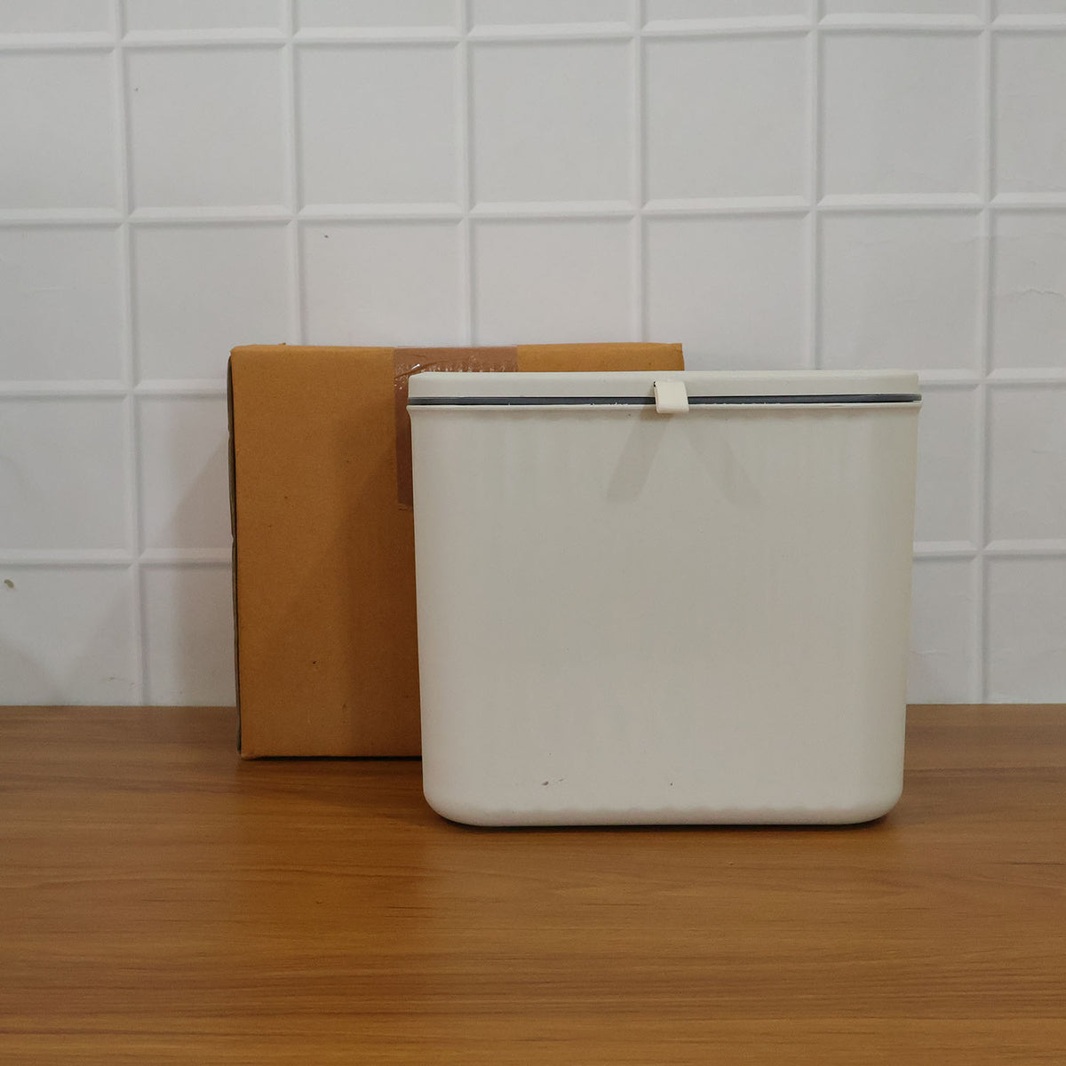 Stylish Plastic Kitchen Dustbin (1 Pc)